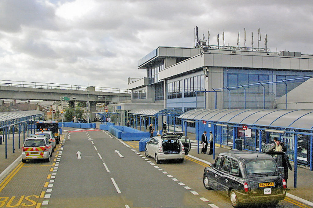 London_City_Airport_station
